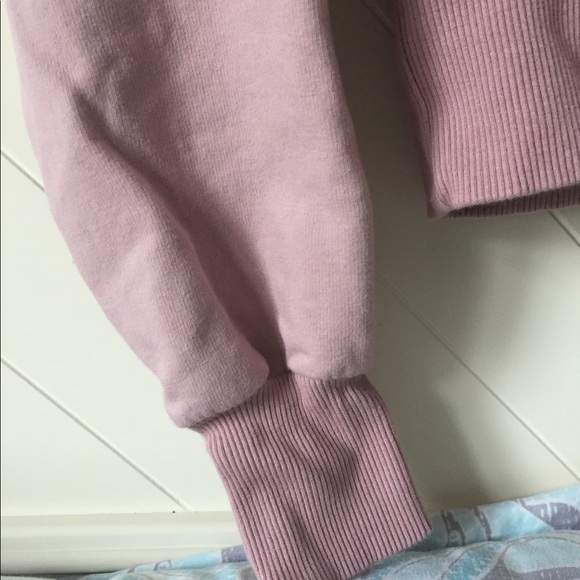 Pink sweater - Picture 2 of 4